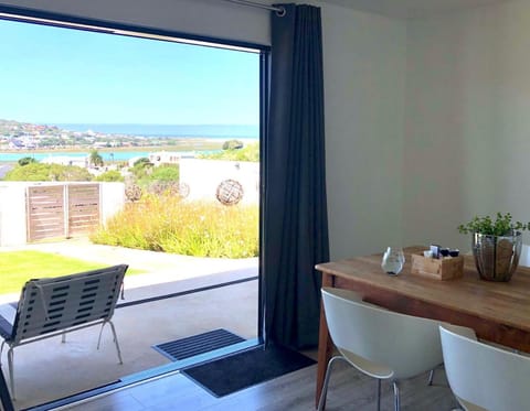 Karee Manor Guesthouse Bed and Breakfast in Western Cape