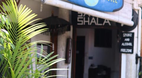 Seabreeze Hostel Bali Bed and Breakfast in North Kuta