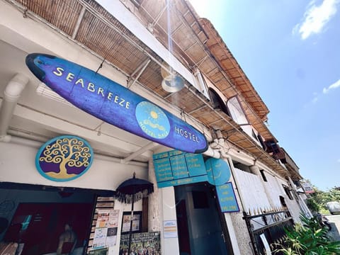 Seabreeze Hostel Bali Bed and Breakfast in North Kuta