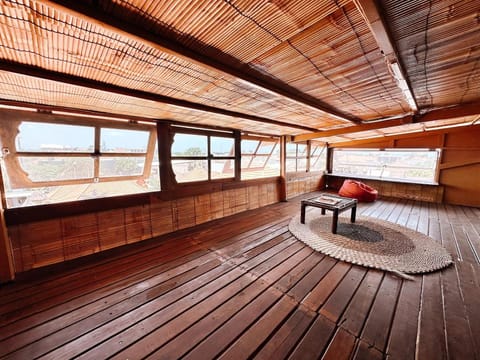 Seabreeze Hostel Bali Bed and Breakfast in North Kuta