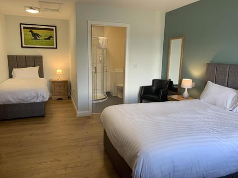 Standing Stones Lodge Hotel in Belfast