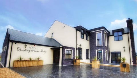 Standing Stones Lodge Hotel in Belfast
