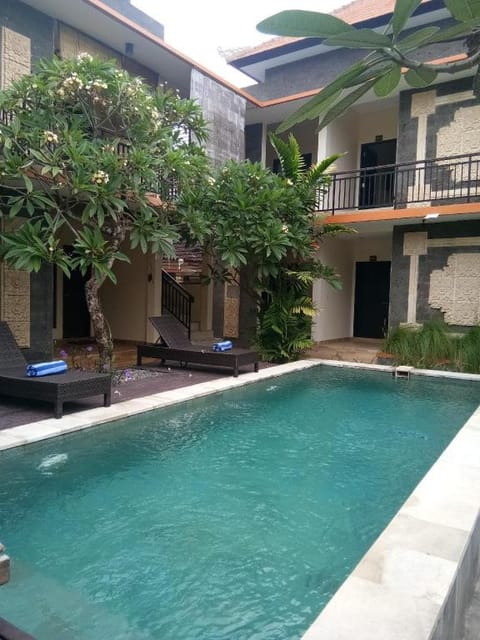 Eddys Cottages Bed and Breakfast in Kuta