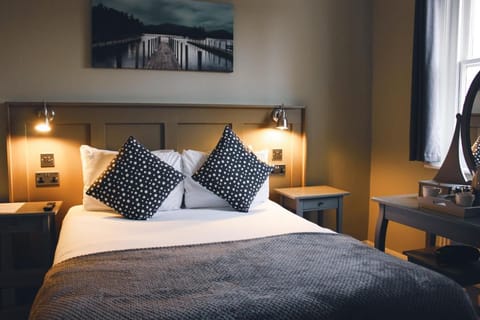 The Kings Arms Hotel in Swindon