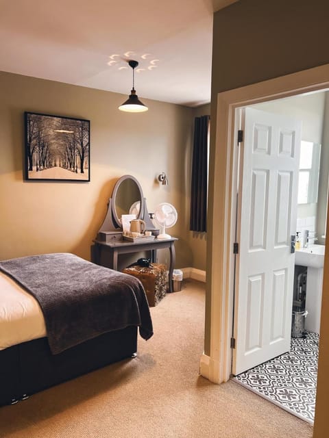 The Kings Arms Hotel in Swindon