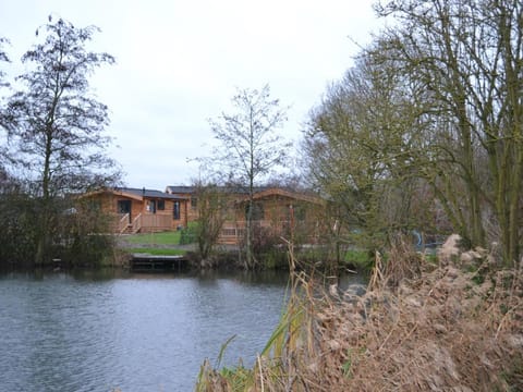 The Chiltern Lodges at Upper Farm Henton Farm Stay in Wycombe District