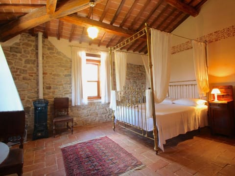 Villa in San Venanzo with Pool and Sauna Villa in Umbria