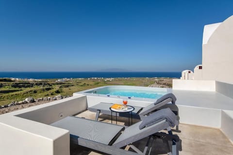 Aplada Suites Hotel in Oia