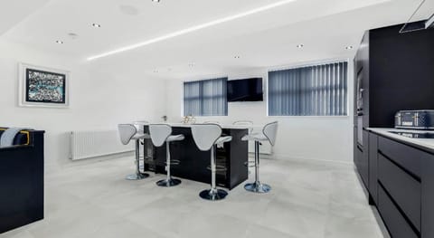 Wellington Suites by Sasco Apartments Apartment in Blackpool