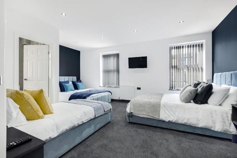 Wellington Suites by Sasco Apartments Apartment in Blackpool