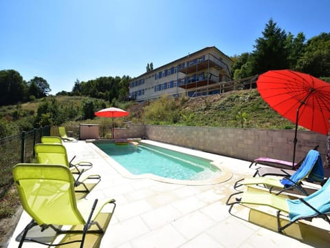 Mansion in Cuzy with Shared Pool Vacation rental in Bourgogne-Franche-Comté