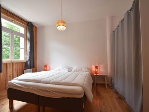 Mansion in Cuzy with Shared Pool Vacation rental in Bourgogne-Franche-Comté