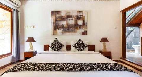 Kalyca Villa Seminyak Hotel in Kuta