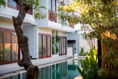 Bisma suite - cozy room near 66 Beach Legian Apartment in Kuta