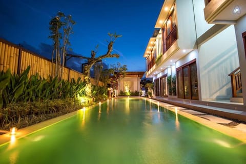 Bisma suite in Legian 5 mins ride to 66 Beach Apartment in Kuta