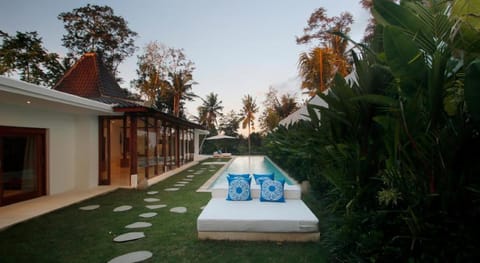 A Complex of Villas & Apartments in Ubud Hotel in Abiansemal