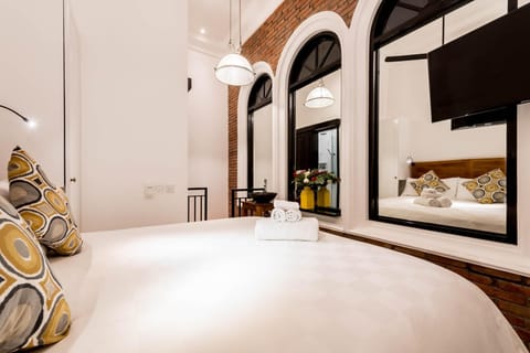 Central 1 BR Villa 5 min walk to Seminyak Beach Villa in Kuta