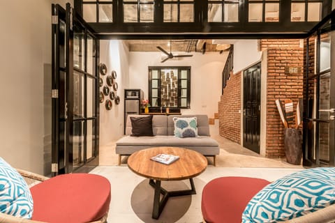 Central 1 BR Villa 5 min walk to Seminyak Beach Villa in Kuta