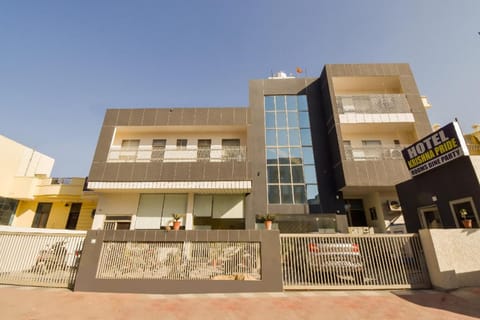 Capital O 38718 Hotel Krishna Pride Hotel in Jaipur