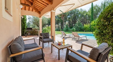 Villa Eléonore - plage à pied vue mer piscine sans vis-à-vis jardin 3600m² - Ted Home Villa in La Ciotat