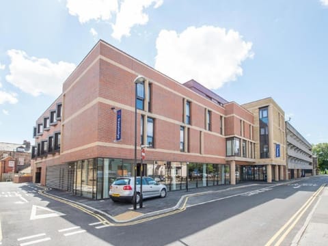 Travelodge Harrogate West Park Hotel in Harrogate