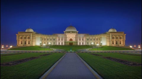 Beach side Private Room, at Sharjah-Dubai border Vacation rental in Al Sharjah