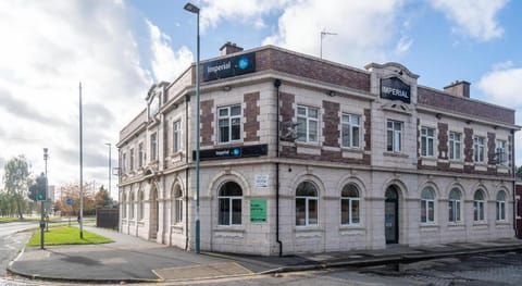 Imperial Salford Hotel Hotel in Salford