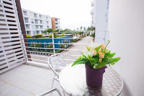 At Seacondo-Studio Room-B33 (By Phoenix) Apartment in Krabi Changwat