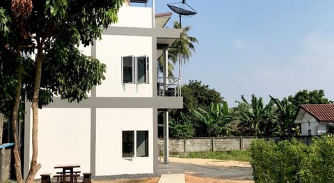 Airport Pearl Residence Apartment in Mai Khao