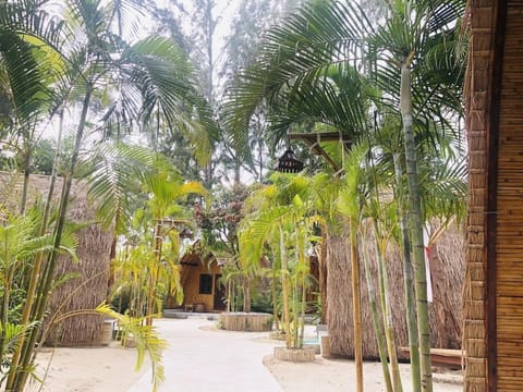 Cicada Lanta Resort Hotel in Sala Dan