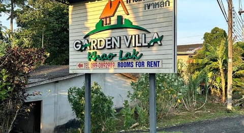 Garden Villa Khaolak Hotel in Khuekkhak