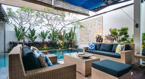 Sunset Paradise Villa Temple Hill Hotel in Kuta Selatan