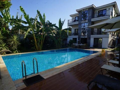 Ruwais Otel Hotel in Cesme