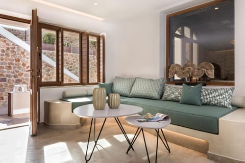 Marvarit Suites Hotel in Mesaria