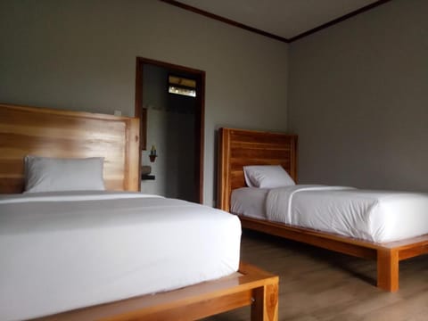 Emir Surfcamp Campground/ 
RV Resort in Bali