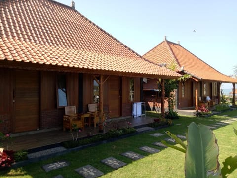 Emir Surfcamp Campground/ 
RV Resort in Bali