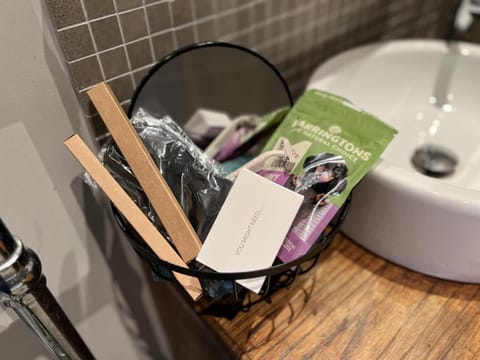 Devonshire Arms Hotel in Staffordshire Moorlands District