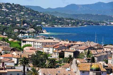 Mountain View Mobile Home in Roquebrune-sur-Argens, France Vacation rental in Roquebrune-sur-Argens