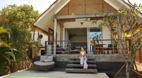 Purist Beach Villa in Nusapenida