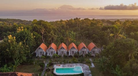 Kayu Kuning Cottage Campground/ 
RV Resort in Nusapenida