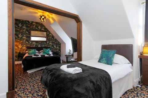 Carlton Hotel Hotel in High Street