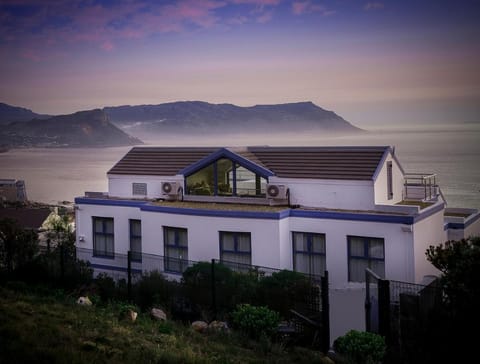 Magellans Hotel Bed and Breakfast in Cape Town