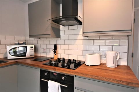 Nelson Serviced Apartments Apartment hotel in Gloucester