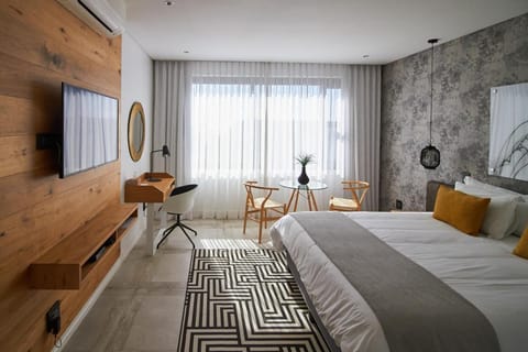 Central Beach Villas Bed and Breakfast in Camps Bay