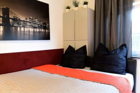 Haus-Gronau-de (Apartment A) Apartment in Bergisch Gladbach