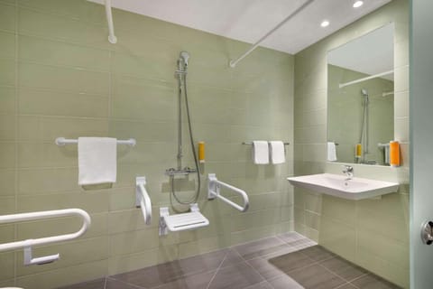 Super 8 by Wyndham Mainz Zollhafen Hotel in Mainz