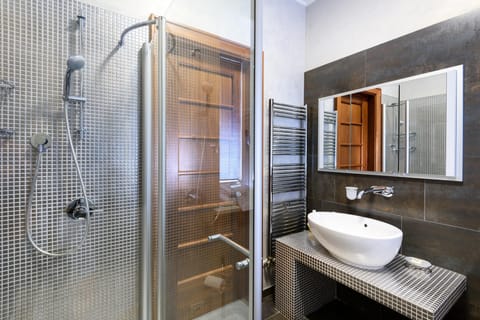 Luxury seaside villa 10 minutes from old town Villa in Split