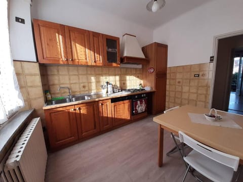 Elena apartment 500 meters from historic center Apartment in Capannori