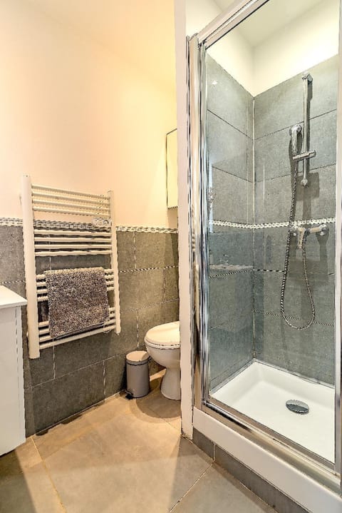 Studio Near Pont d'Avignon & Palais des Papes P2 Apartment in Avignon