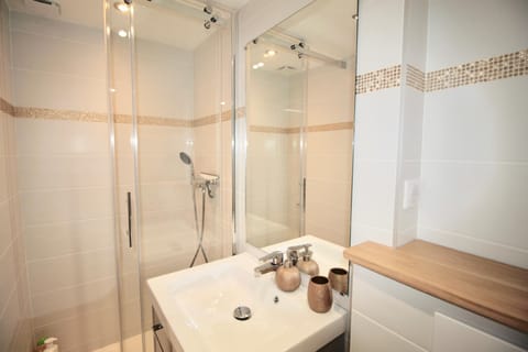 Bedroom Historical Center Place Crillon L3 Apartment in Avignon